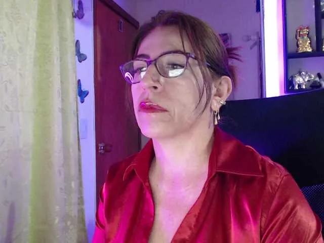 Live sex webcam photo for maturehot-1 #277400038