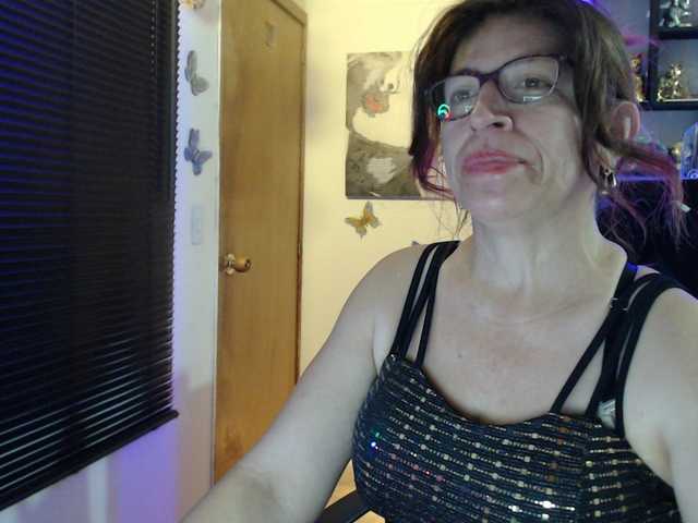 Live sex webcam photo for maturehot-1 #277776518