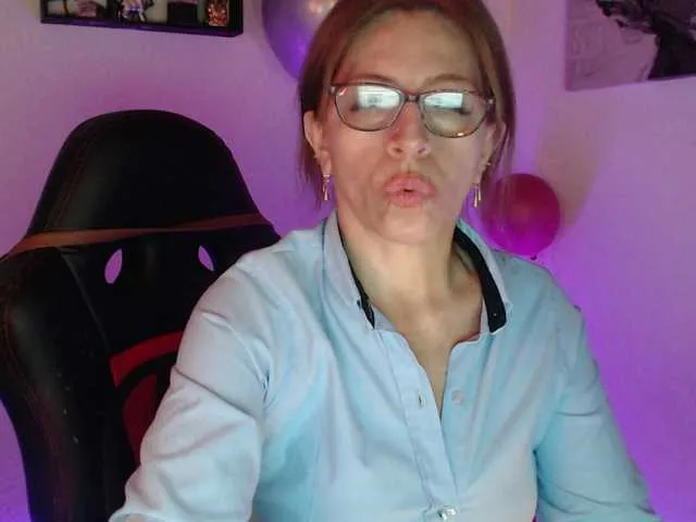 Live sex webcam photo for maturehot-1 #290699099