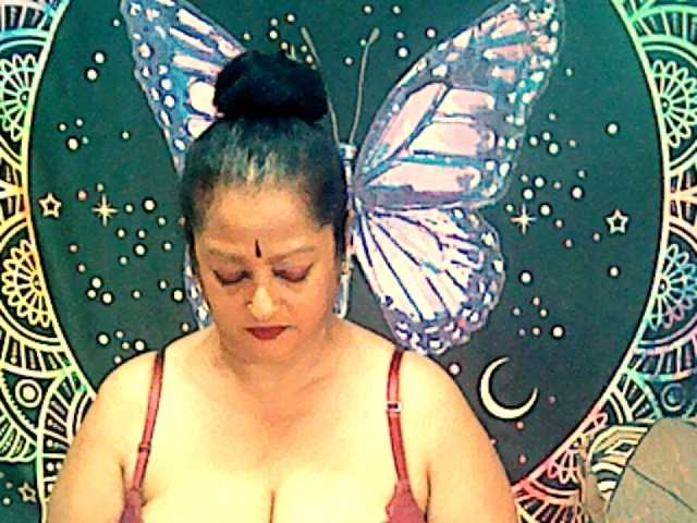 Live sex webcam photo for matureindian #277896729
