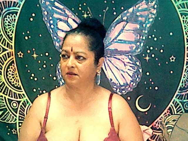 Live sex webcam photo for matureindian #277898344