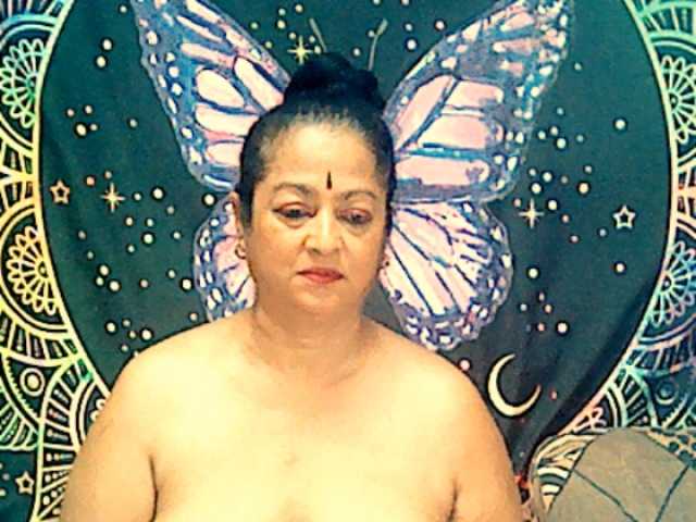 Live sex webcam photo for matureindian #277931560