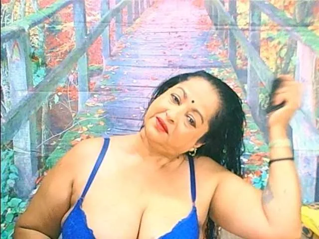 Live sex webcam photo for matureindian #290697700