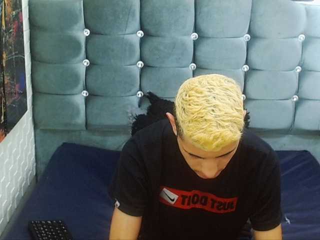 Live sex webcam photo for mau-checkik #275490852