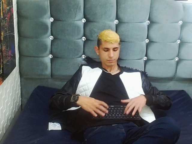 Live sex webcam photo for mau-checkik #275506262