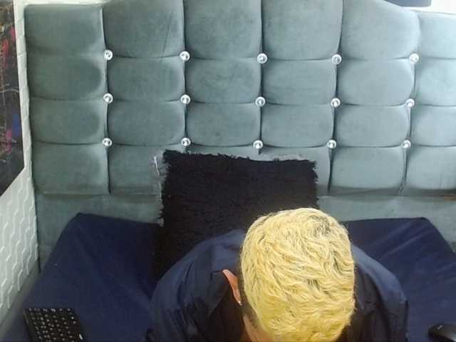 Live sex webcam photo for mau-checkik #275517800