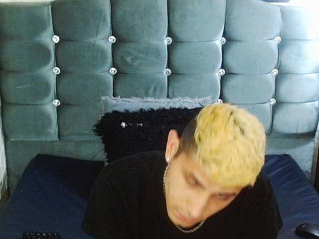 Live sex webcam photo for mau-checkik #275603187