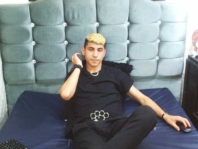 Live sex webcam photo for mau-checkik #275650825