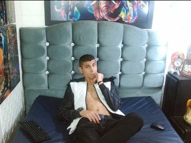 Live sex webcam photo for mau-checkik #275688605