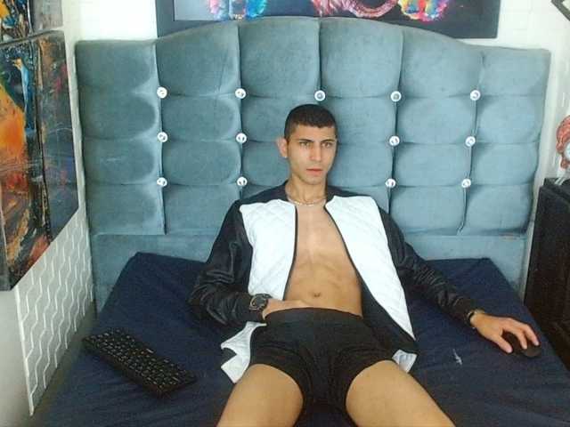 Live sex webcam photo for mau-checkik #275729853