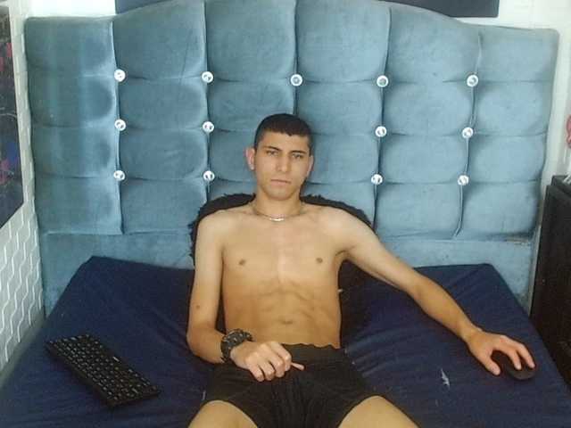 Live sex webcam photo for mau-checkik #275776988