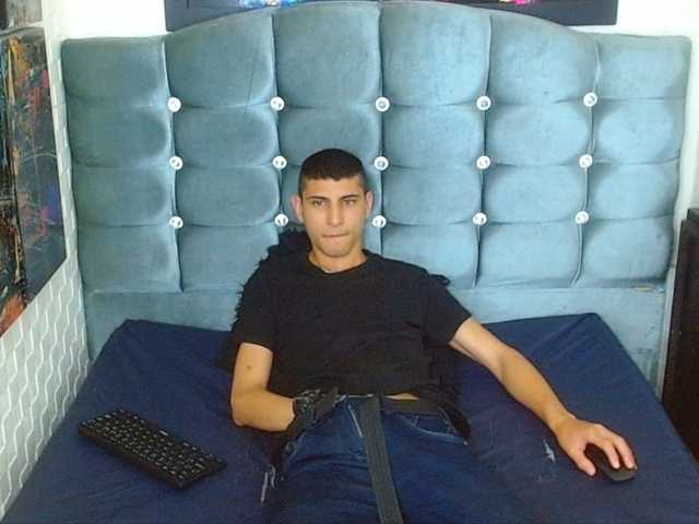 Live sex webcam photo for mau-checkik #275899374