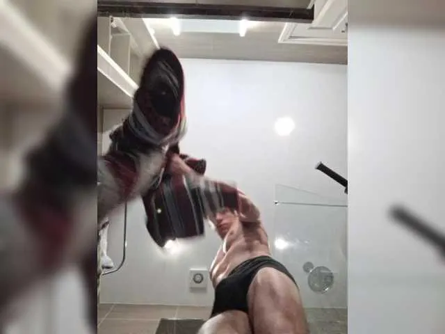 Live sex webcam photo for maxtlondon #290287494