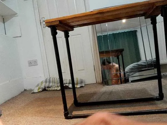 Live sex webcam photo for maxtlondon #291005086