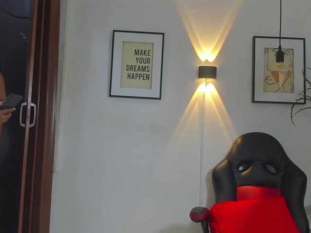 Live sex webcam photo for maya-rizos1 #277963508