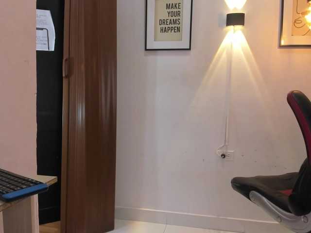 Live sex webcam photo for maya-rizos1 #278158730