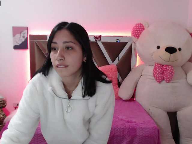 Live sex webcam photo for maya-tay #272754464