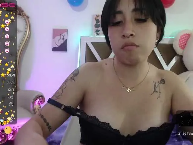 Live sex webcam photo for maya-tay #274118560