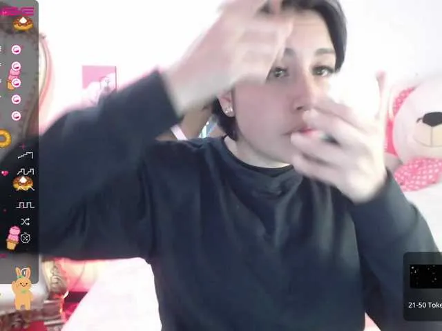 Live sex webcam photo for maya-tay #274333677