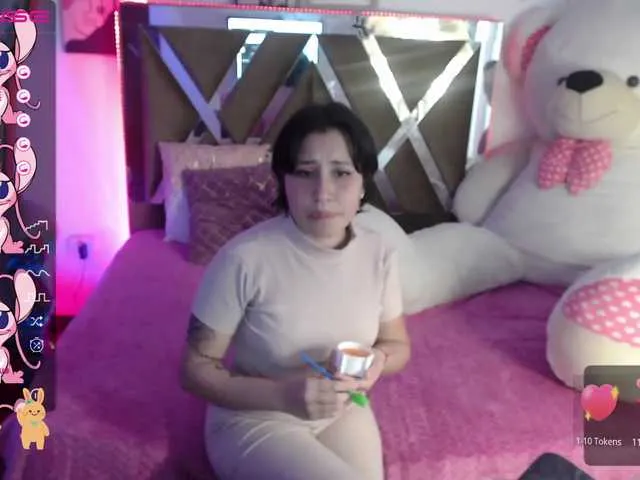 Live sex webcam photo for maya-tay #274433143