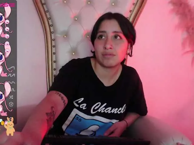 Live sex webcam photo for maya-tay #274450230