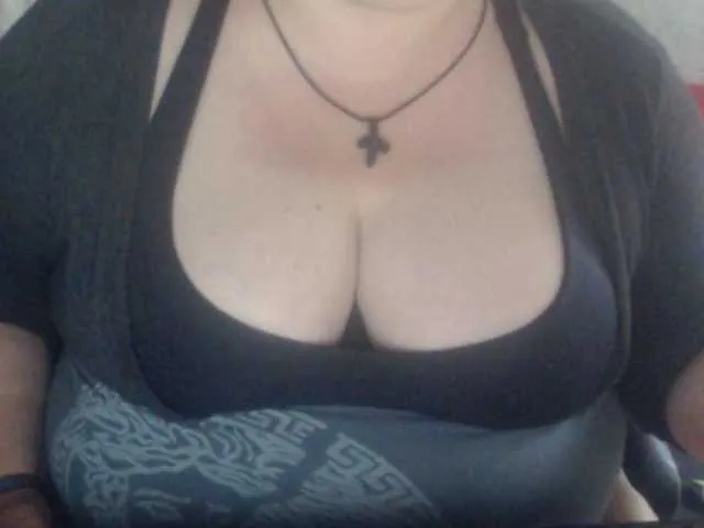 Live sex webcam photo for mayalove4u #275573346