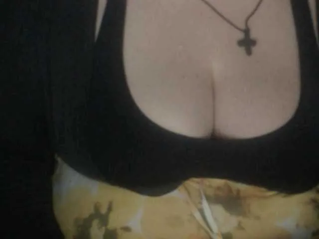 Live sex webcam photo for mayalove4u #277296193