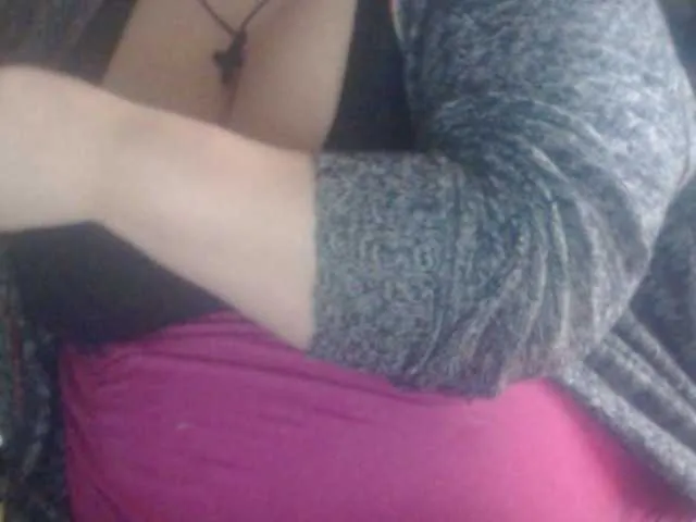 Live sex webcam photo for mayalove4u #277406817