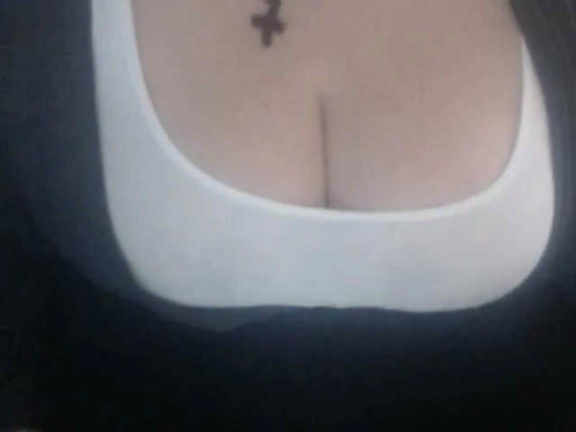 Live sex webcam photo for mayalove4u #277581983