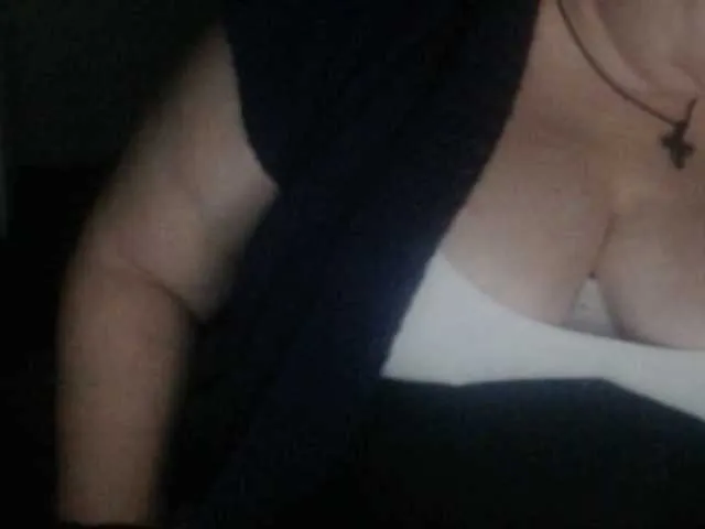 Live sex webcam photo for mayalove4u #290176488