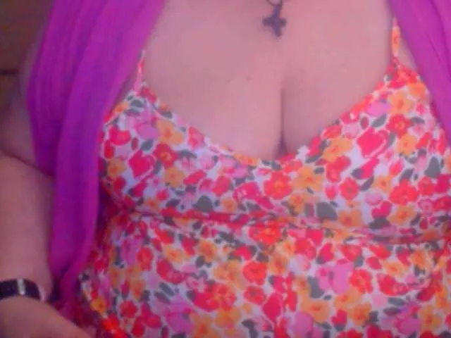 Live sex webcam photo for mayalove4u #291421140