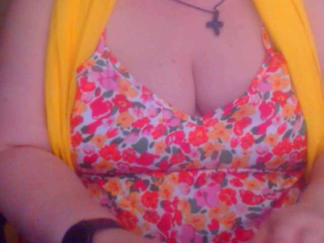 Live sex webcam photo for mayalove4u #291462168