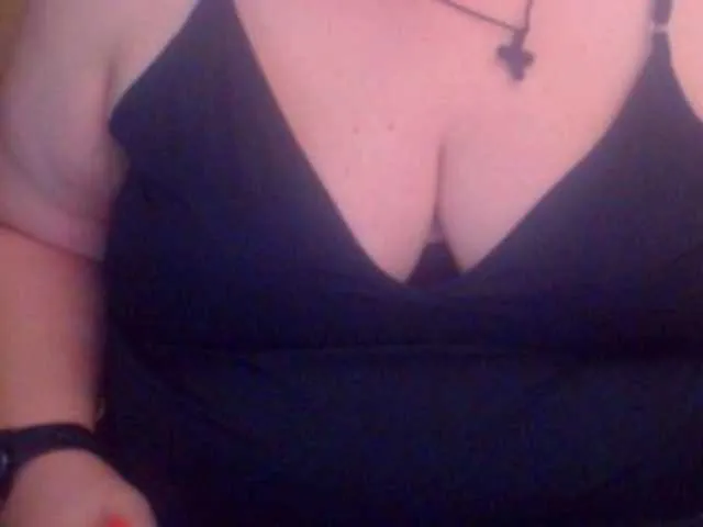 Live sex webcam photo for mayalove4u #291527417