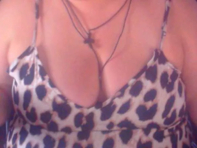 Live sex webcam photo for mayalove4u #291978433