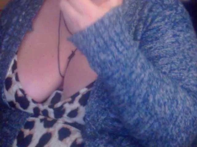 Live sex webcam photo for mayalove4u #292082607