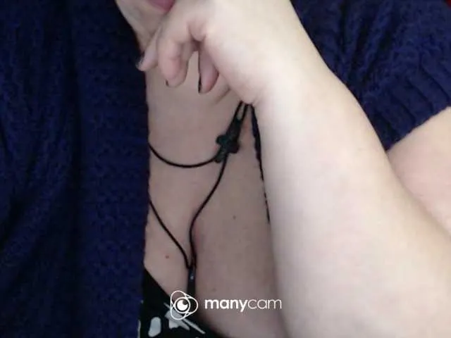 Live sex webcam photo for mayalove4u #292322864