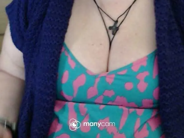Live sex webcam photo for mayalove4u #292368504