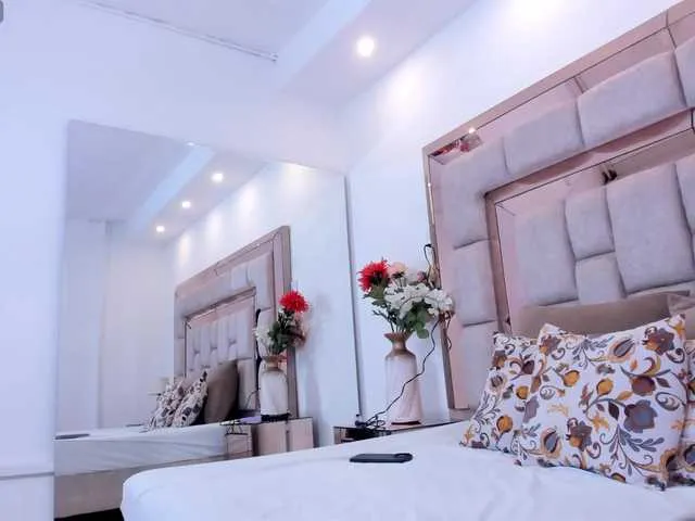 Live sex webcam photo for mayewells #291239833