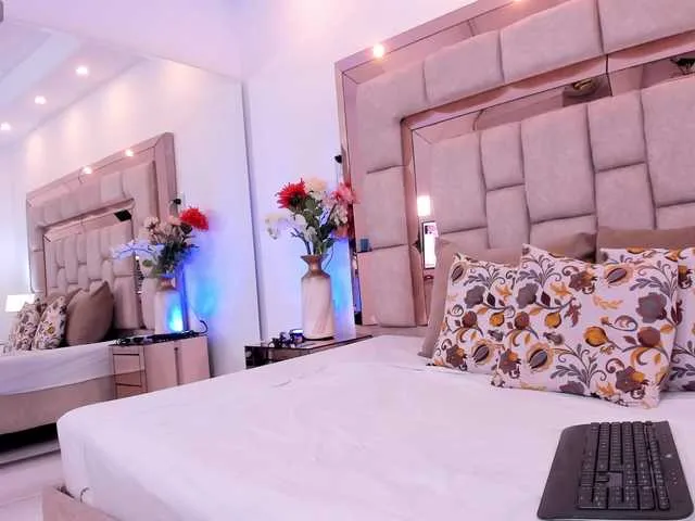 Live sex webcam photo for mayewells #291246926