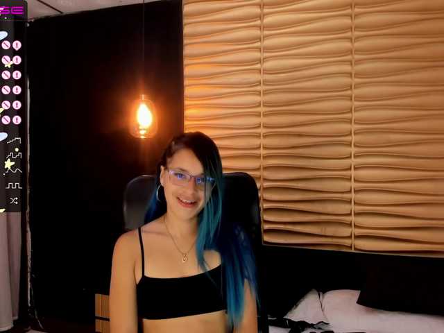 Live sex webcam photo for maylynkarther #275070448