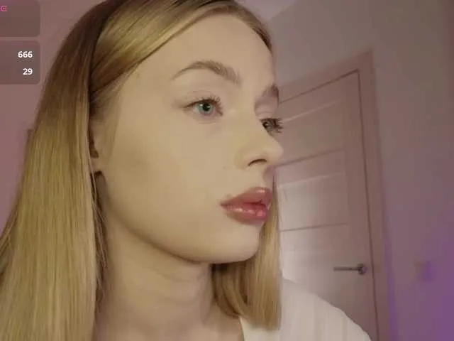 Live sex webcam photo for mayshy #290745138