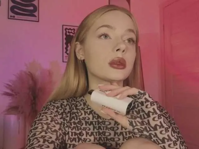 Live sex webcam photo for mayshy #290760004