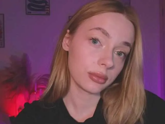 Live sex webcam photo for mayshy #291381551