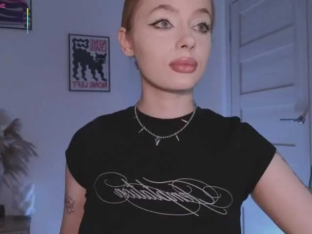 Live sex webcam photo for mayshy #291636882