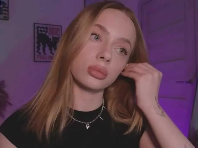 Live sex webcam photo for mayshy #291652699