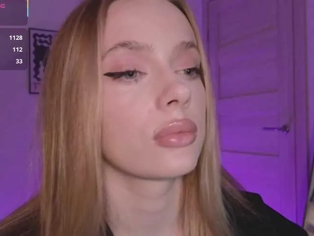 Live sex webcam photo for mayshy #291705117