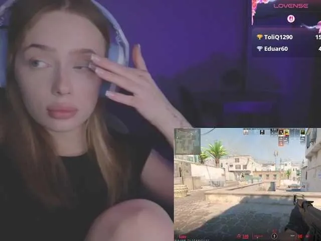 Live sex webcam photo for mayshy #292344975