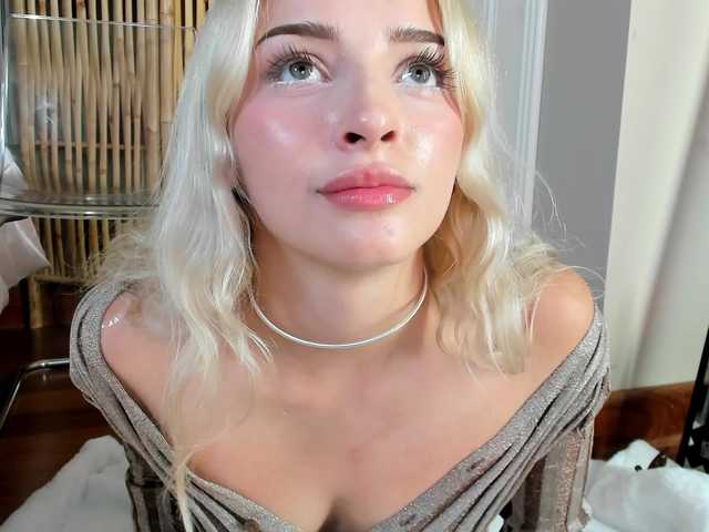 Live sex webcam photo for mazekyn #290239437