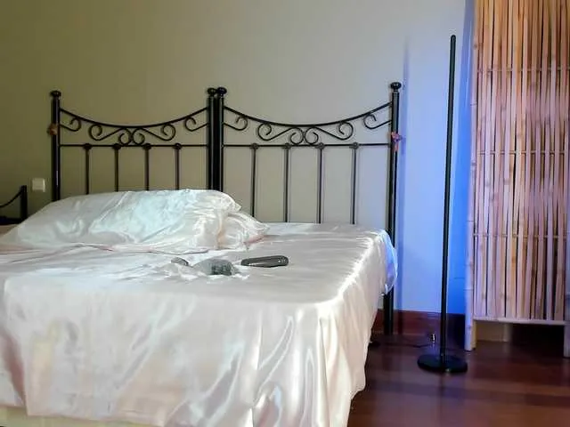 Live sex webcam photo for mazekyn #290282759