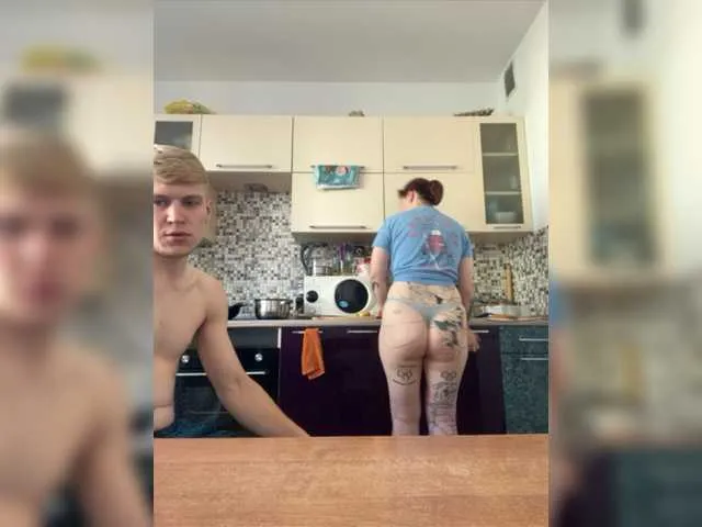 Live sex webcam photo for medaed #275580777